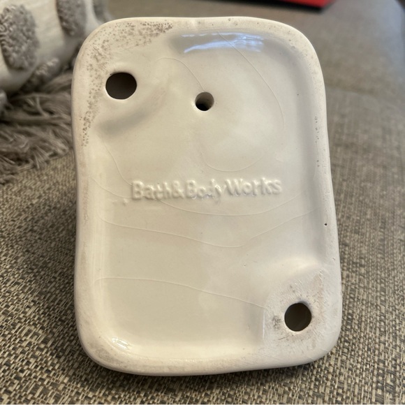 Vintage Bath & Body Works Ceramic Christmas Bear Soap Holder - Picture 8 of 8
